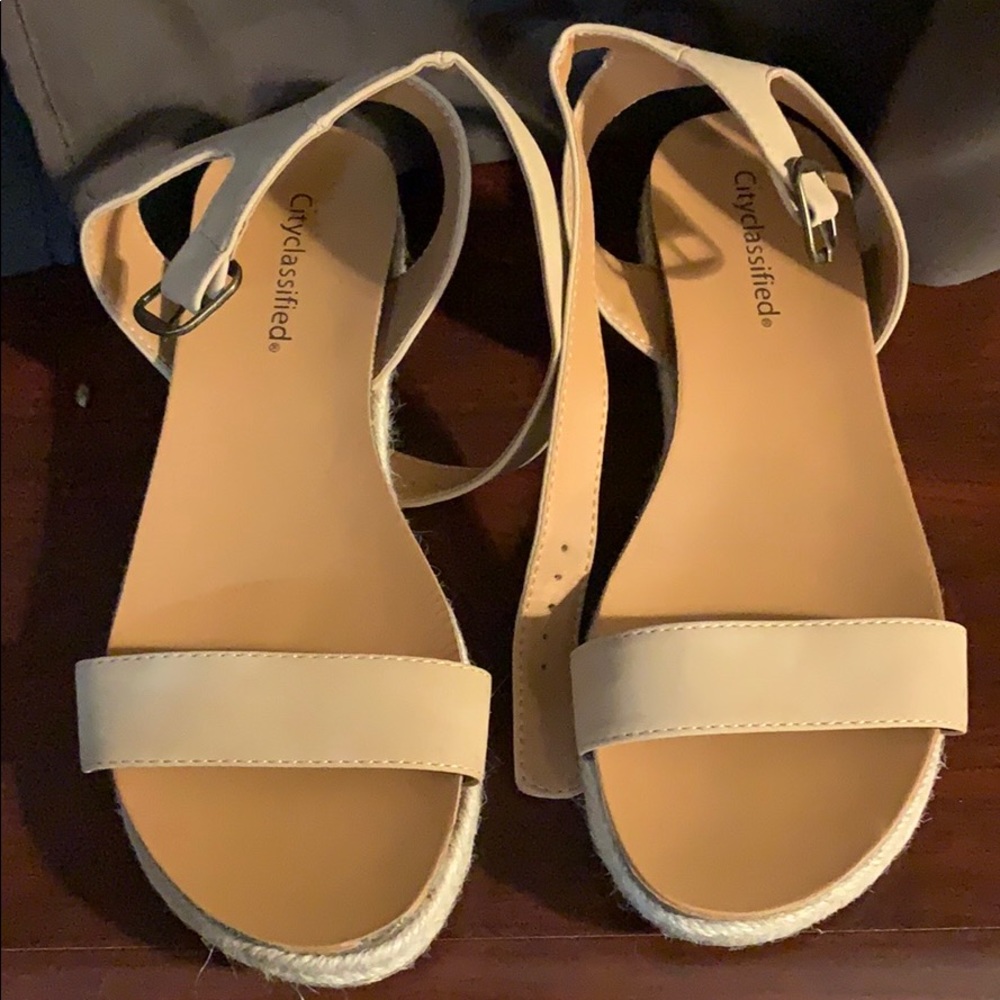 Women’s Sandals